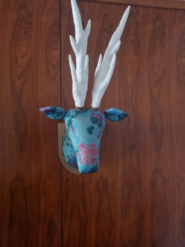 Cabeza ciervo tela - Decoración