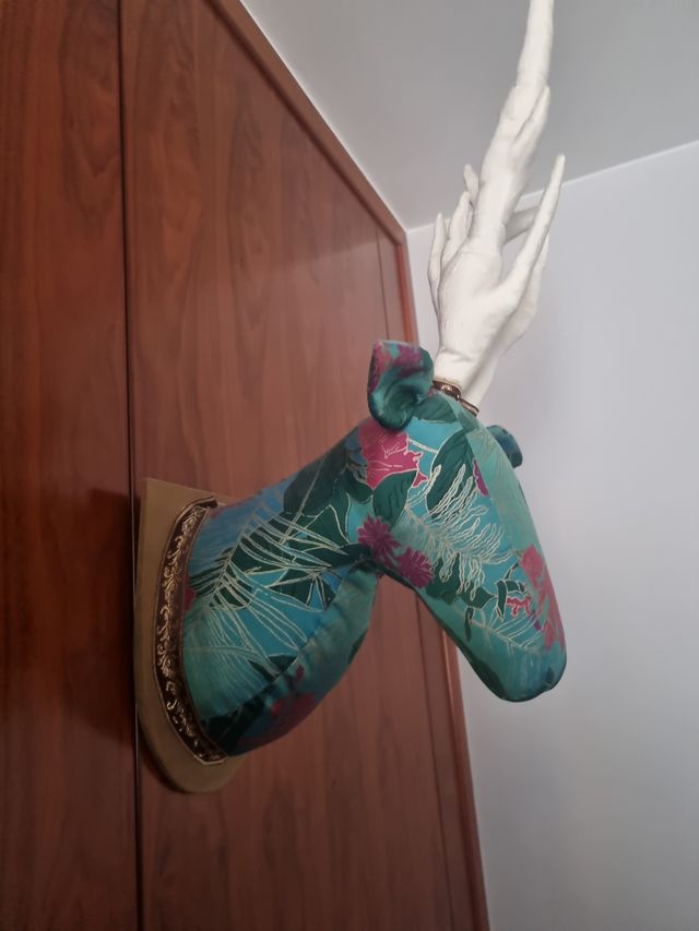 Cabeza ciervo tela - Decoración