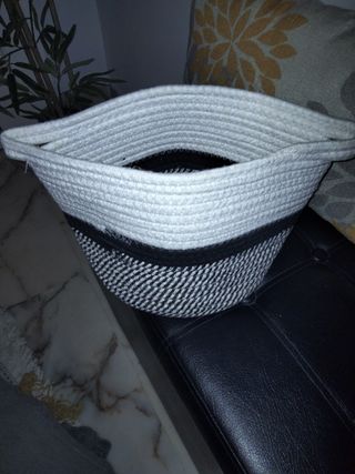 Cesta algodón blanco y negro