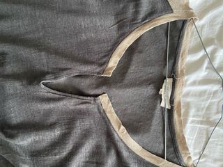 Vestido sin mangas de lino gris-dorado 