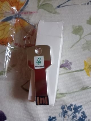 Pendrive PETRONAS 8GB - USB