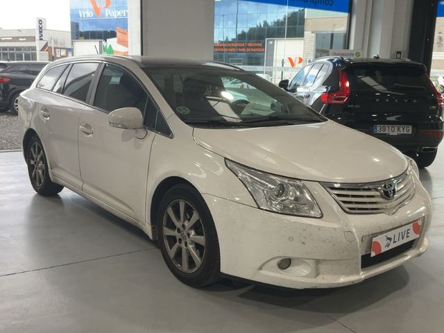 Toyota Avensis 2011