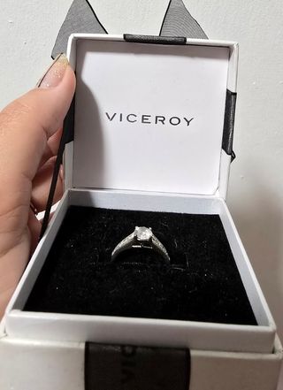 Anillo VICEROY plata