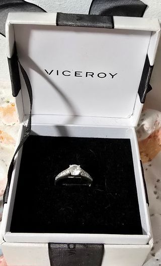 Anillo VICEROY plata