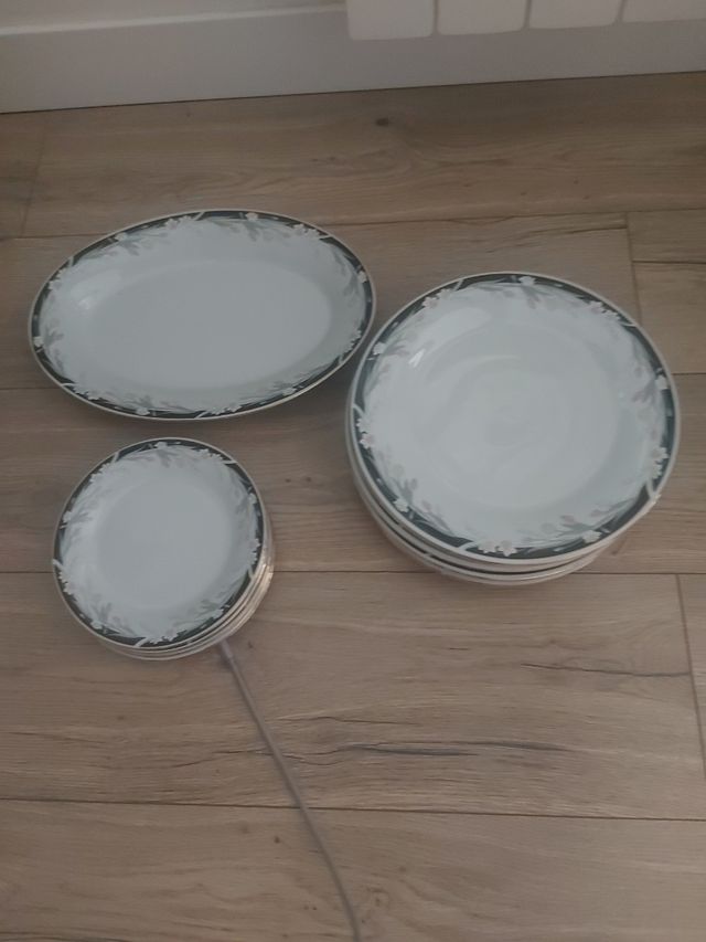 Vajilla porcelana blanca y negra