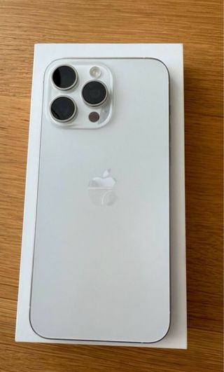 iPhone 15 Pro Max Blanco - Garantía
