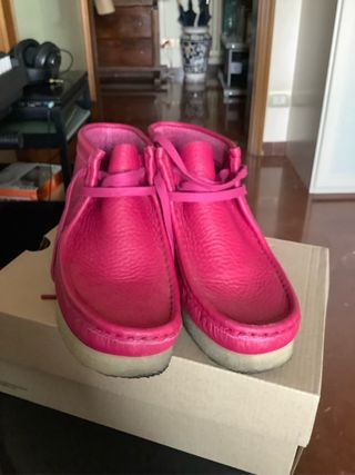 Clarks Desert Boot fucsia