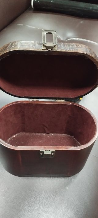 Joyero antiguo de madera