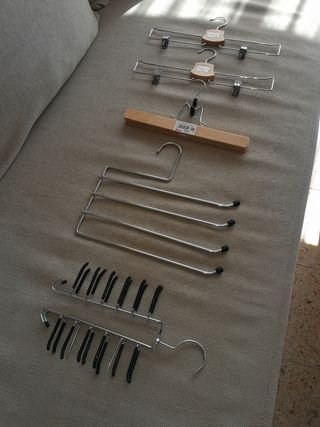 Ganchos perchas madera y metal
