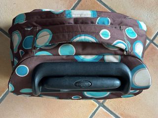 Mochila Jansport con ruedas modelo THE9