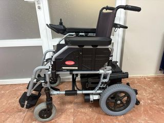 Vendo silla de ruedas electrica 
