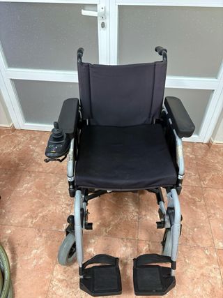 Vendo silla de ruedas electrica 
