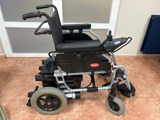Vendo silla de ruedas electrica 