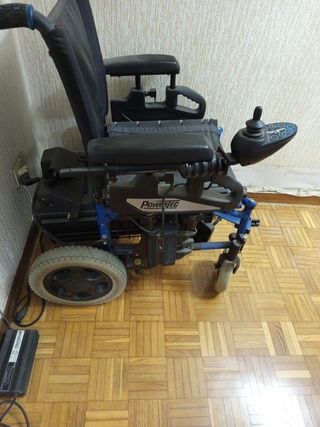 Silla ruedas eléctrica . Buen estádo