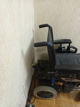 Silla ruedas eléctrica . Buen estádo
