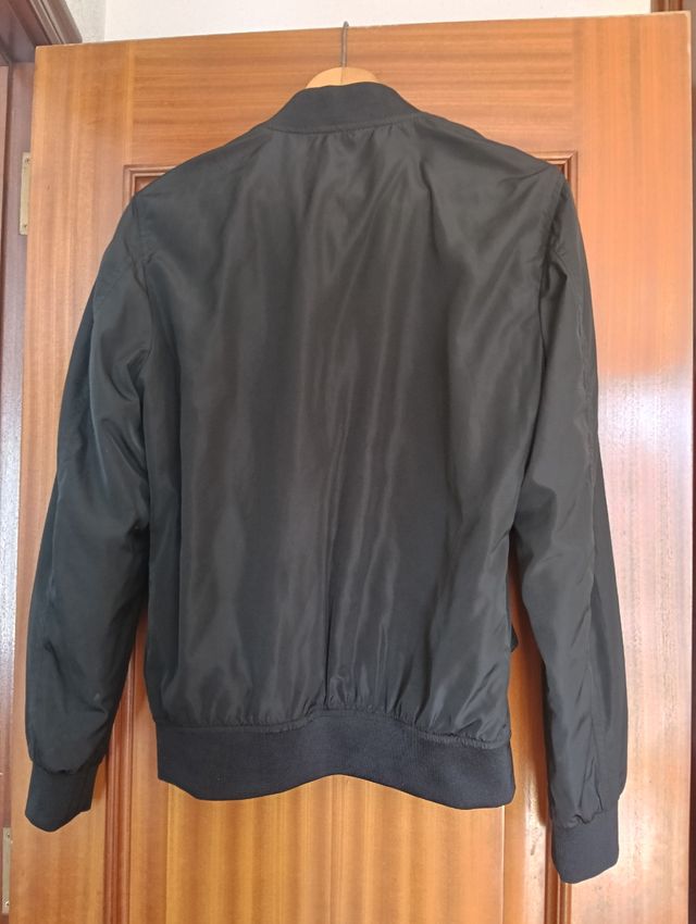 Cazadora bomber negra unisex