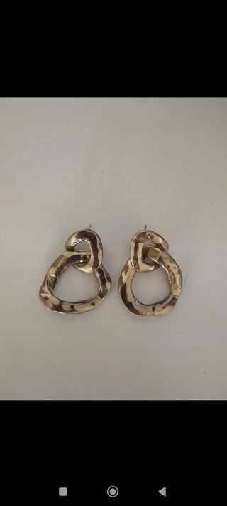 Pendientes dorados | Diseño irregular