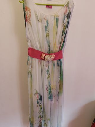 Vestido floral blanco y rosa