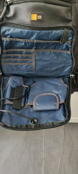 Mochila Case Logic gris y negra