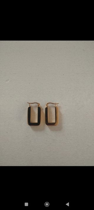 Pendientes dorados rectangulares
