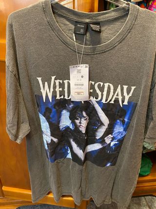 Camiseta Wednesday Addams Bershka M