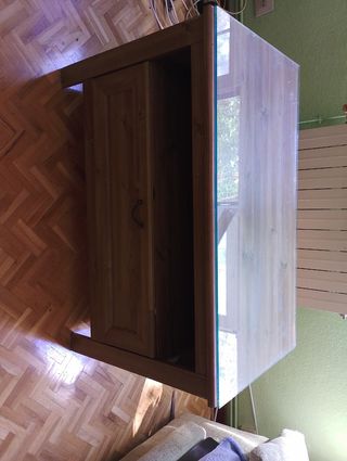 Mesa TV Ikea con cristal - marrón