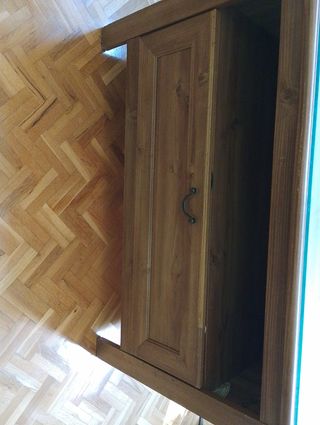 Mesa TV Ikea con cristal - marrón