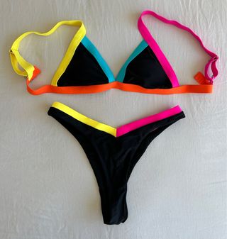 Bikini negro multicolor NUEVO