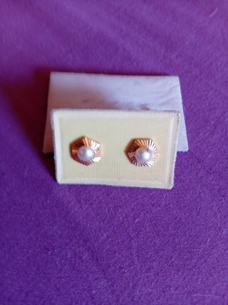 Pendientes perla dorada