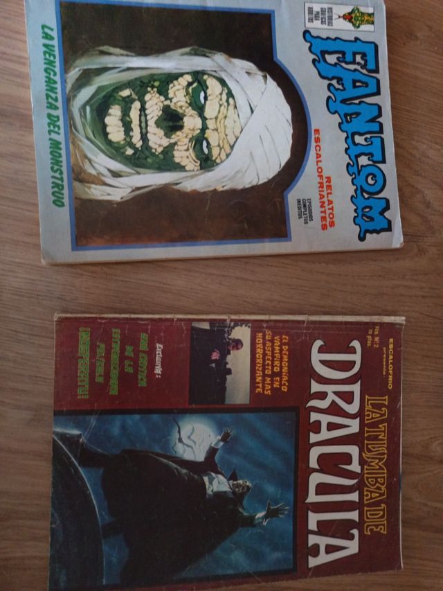 2 cómics Fantom y Drácula