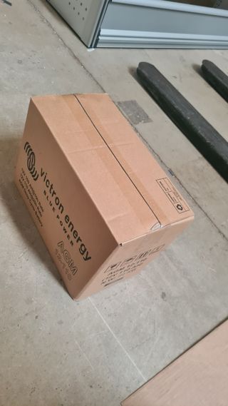 Batería Victron AGM 12V 110Ah nuevas ( unidad)