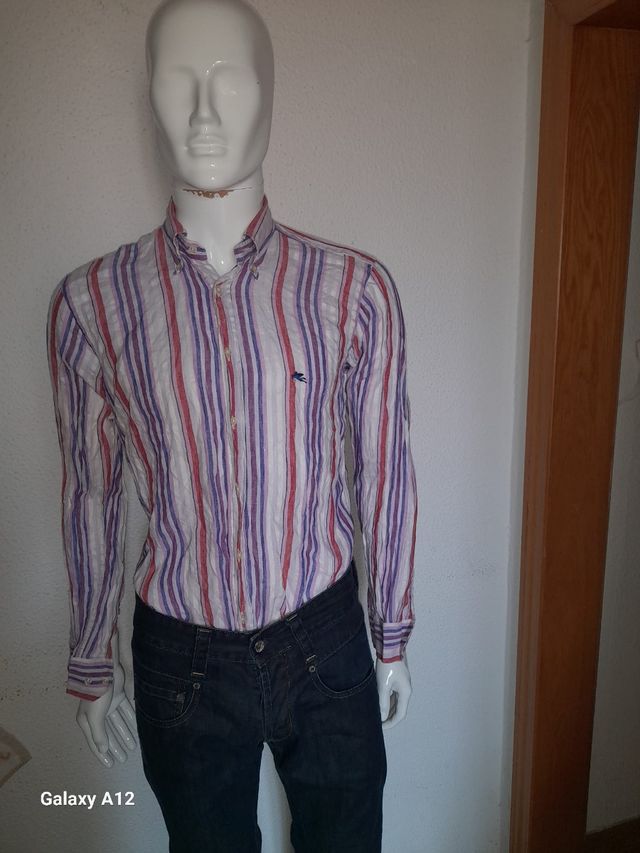Camisa ETRO de lino multicolor a rayas.