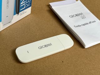 Alcatel IK40V 4G LTE - Chiavetta Internet con SIM
