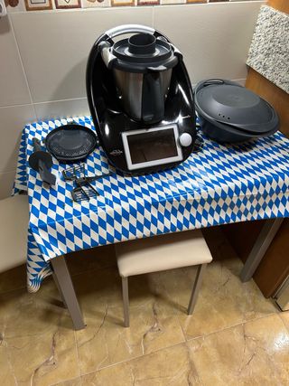 Thermomix TM6 Negro - Completo, mayo 2024