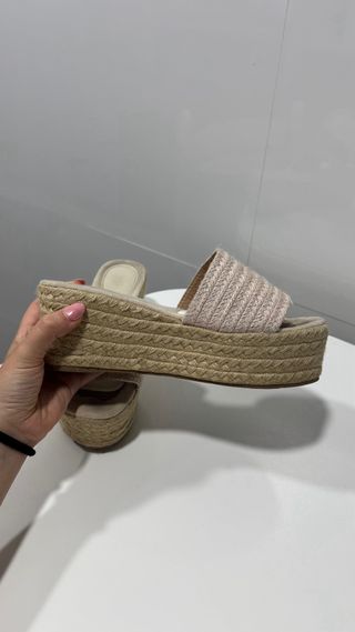 Sandalias de plataforma. usadas un par de veces 