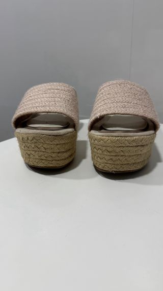 Sandalias de plataforma. usadas un par de veces 