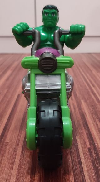 Hulk en moto Marvel