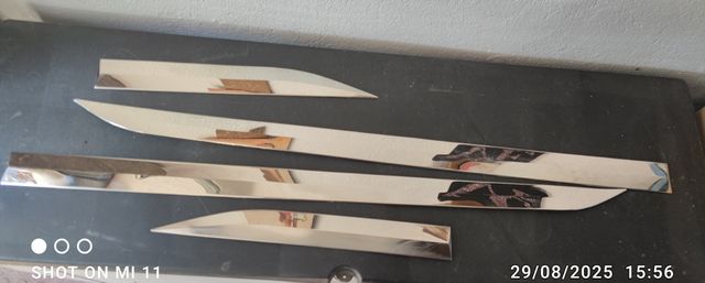 Molduras laterales Toyota