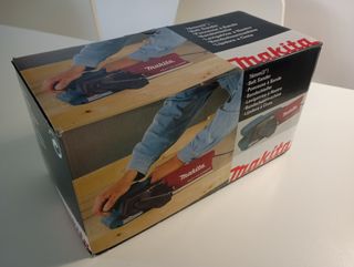 Lijadora banda Makita 9910 - Nueva