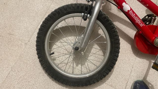 Bicicleta infantil imaginarium 40ItsMagical roja