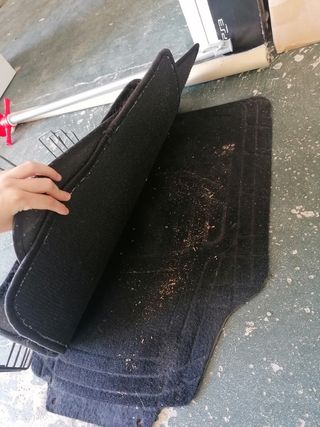 Alfombrillas de coche perfecto estado (cinco) 