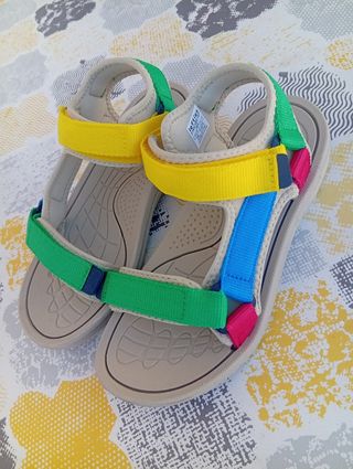 Sandalias niño multicolor talla 34