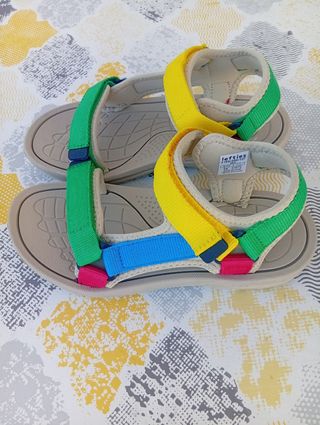 Sandalias niño multicolor talla 34