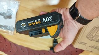 Lijadora Orbital 125mm 20V batería litio  - NUEVA