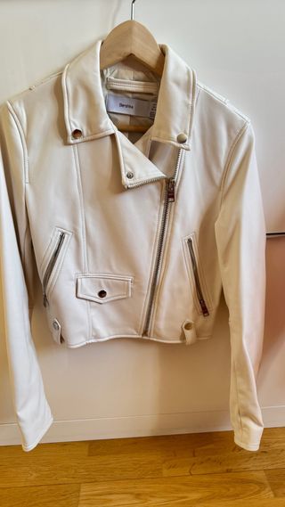 Cazadora biker Bershka S beige