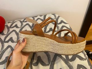 Sandalias plataforma marrón