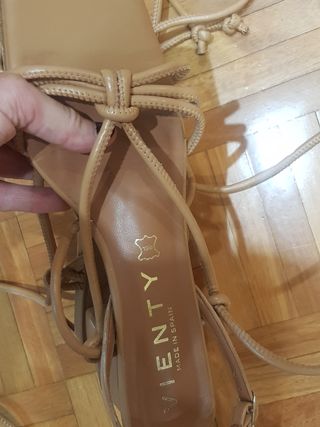 Sandalias tacón beige - talla 37