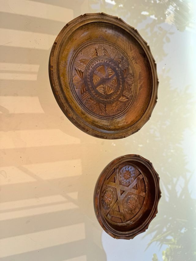 2 Platos Madera Tallados a Mano