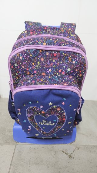 Mochila infantil con ruedas. Marca busquets.