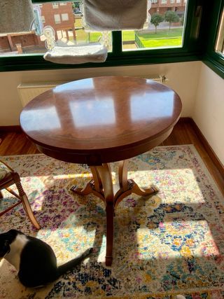 Mesa diámetro 70cm con 2 sillas 